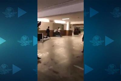 Jóvenes protagonizan riña en un antro de Veracruz