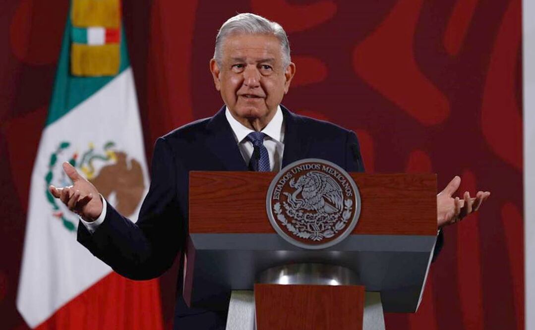 AMLO cuestionó a quienes se califican de demócratas y al mismo tiempo promueven que no se participe en la consulta de revocación de mandato. Foto: Diego Simón Sánchez/EL UNIVERSAL