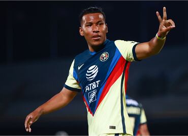 Roger Martínez termina con una sequía de 10 meses sin anotar