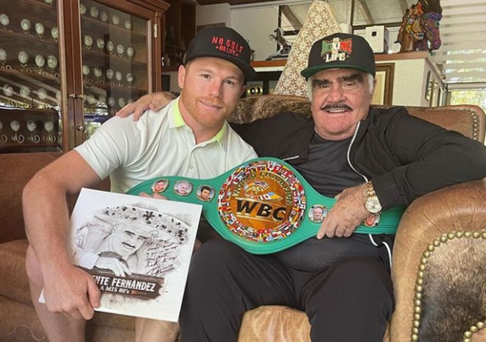 Saúl 'El Canelo' Álvarez y Vicente Fernández. Foto: Captura Insagram