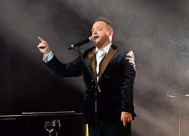 Rodrigo de la Cadena lleva la Sinfonía de la memoria a su show