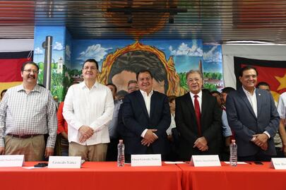 Declina candidato del PT en favor de Delfina