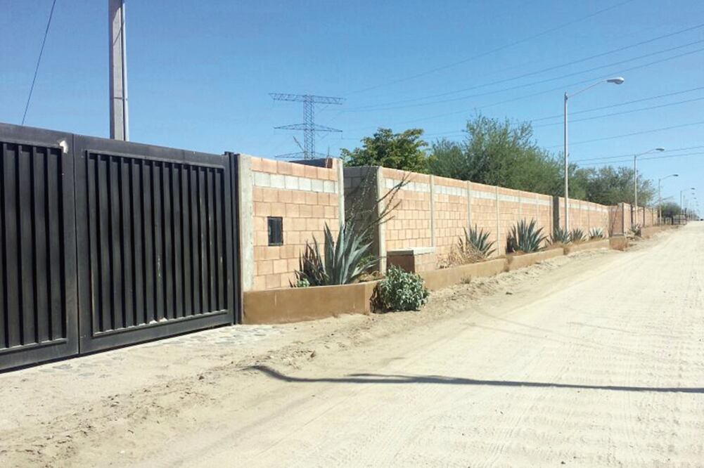 El rancho de Padrés tiene un valor estimado en 150 millones de pesos; cuenta con calles interiores pavimentadas y caballerizas con aire acondicionado (FOTOS: ESPECIAL)