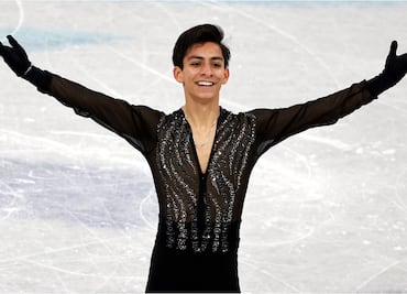 Donovan Carrillo gana la medalla de plata en el NRW Trophy de Patinaje Artístico sobre Hielo