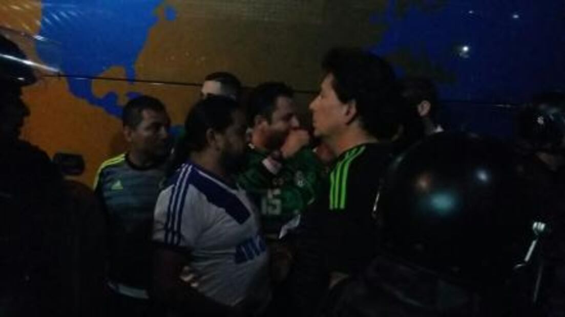 Agreden a México en su llegada al Cuscatlán