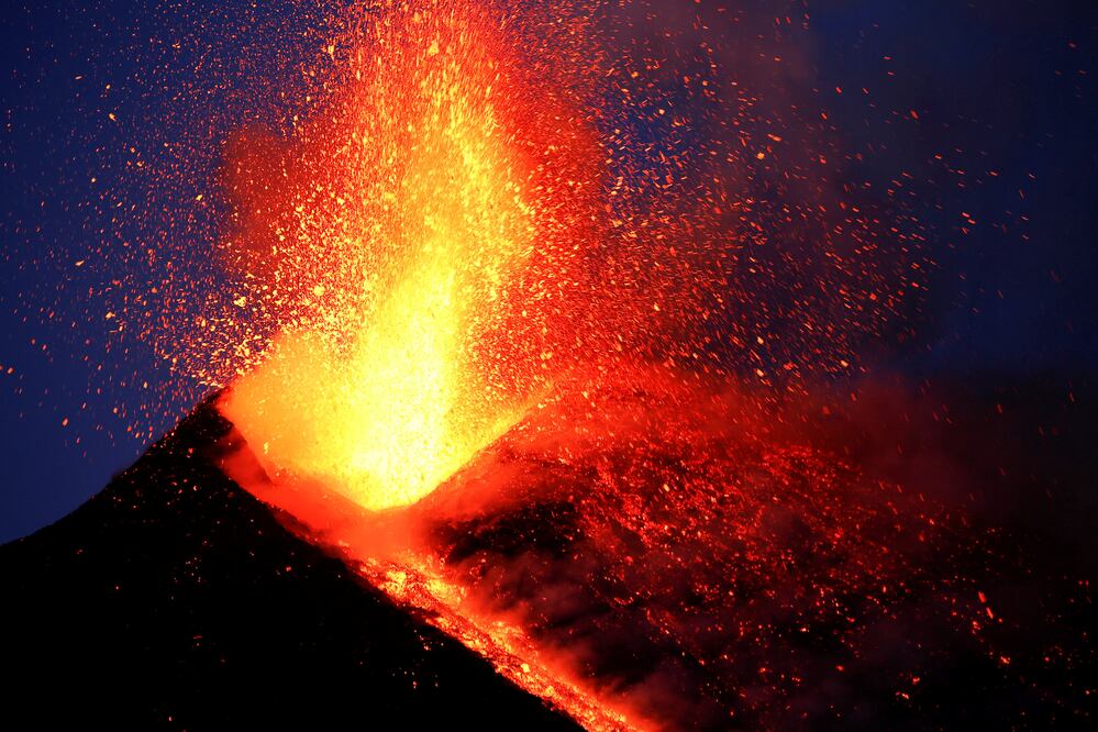 Erupción del volcán Etna, en Sicilia. Foto: Reuters
