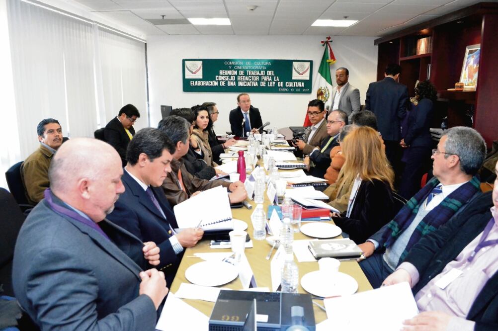 Mesa de trabajo del Consejo Redactor, reunido el martes pasado (COMISIÓN DE CULTURA DE LA CÁMARA DE DIPUTADOS)