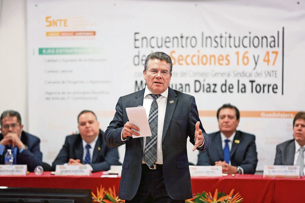 El presidente del SNTE, Juan Díaz de la Torre, pidió que el Nuevo Modelo Educativo exija la corresponsabilidad entre sociedad, gobierno y magisterio (SNTE)