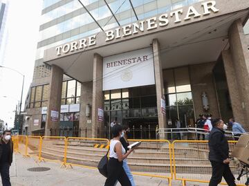 Regreso de burócratas a oficinas, escalonado: FSTSE