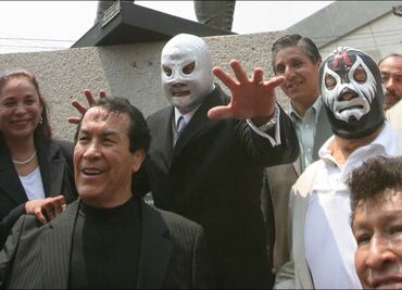 Mundo de la lucha libre lamenta la muerte del Perro Aguayo