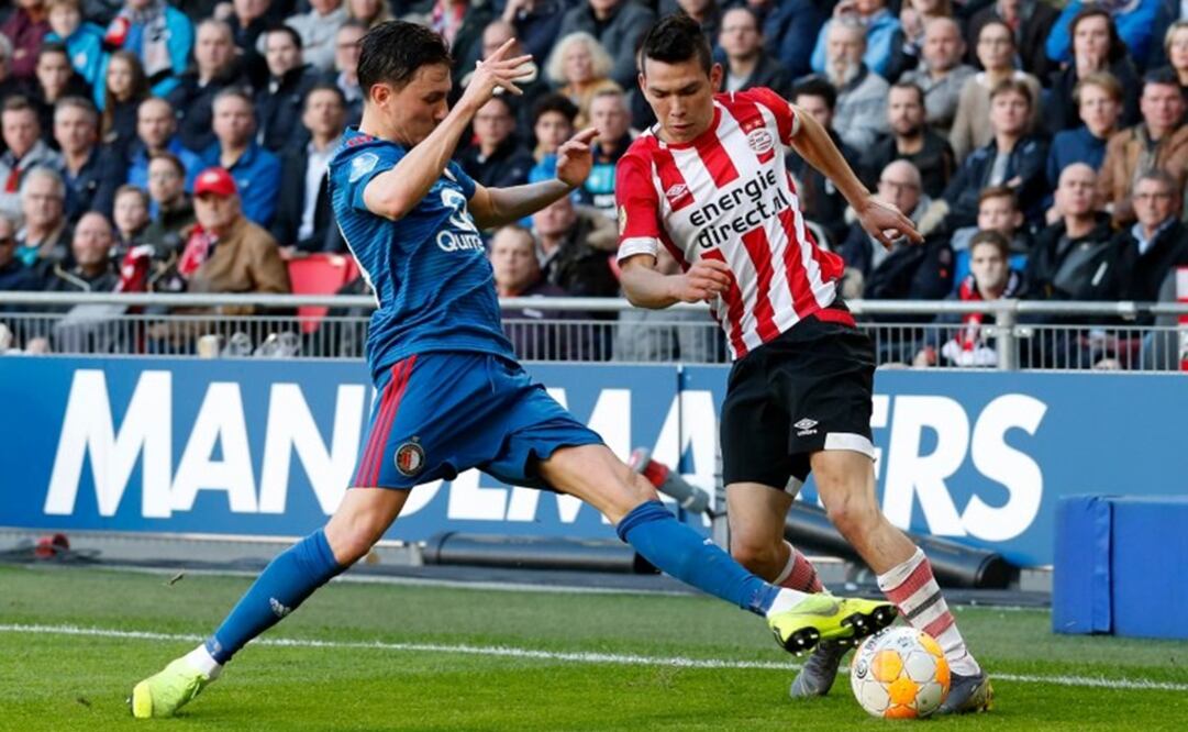 Hirving Lozano ha sido criticado por la prensa holandesa. Foto: @psveindhoven