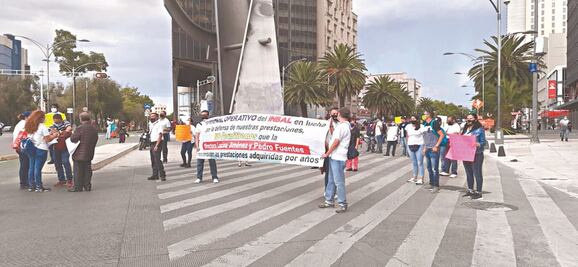 Trabajadores del INBAL piden pago de prestaciones