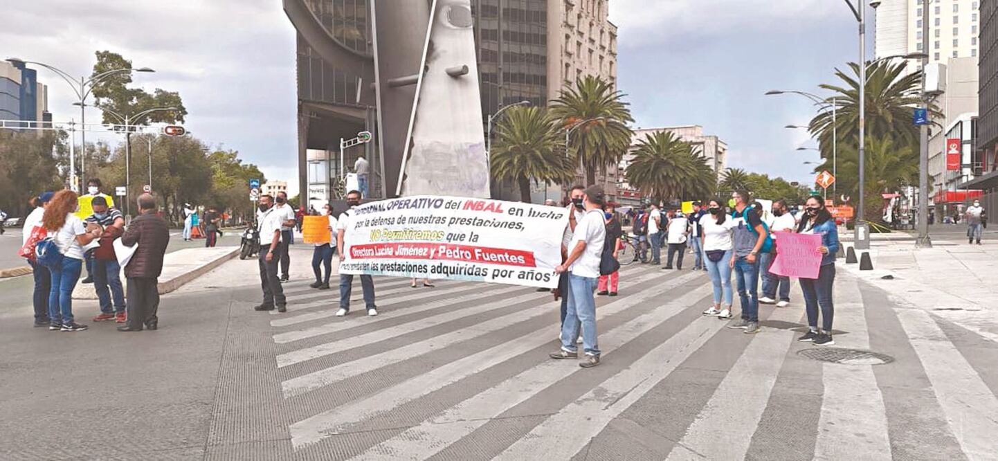 En los últimos meses, los 18 sindicatos han realizado diversas manifestaciones para exigir prestaciones. Archivo EL UNIVERSAL