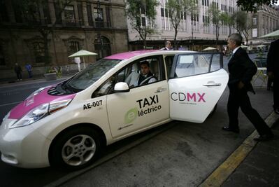 En 15 días, créditos para unidades híbridas o eléctricas: Mancera