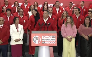 Alito Moreno "abre las puertas" del PRI a la sociedad civil; Rosario Robles se suma "para defender a México"