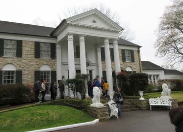 Mujer de Missouri se declara culpable de complot para vender Graceland; ideó plan para defraudar a familia de Elvis Presley