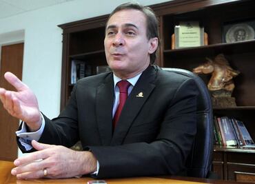 Castañón toma protesta al frente del CCE