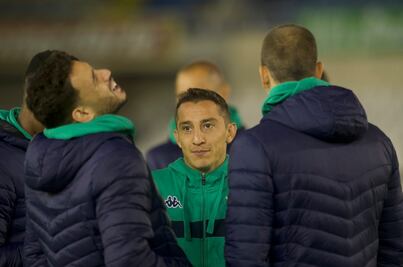 El Betis de Andrés Guardado derrota al Racing de Santander