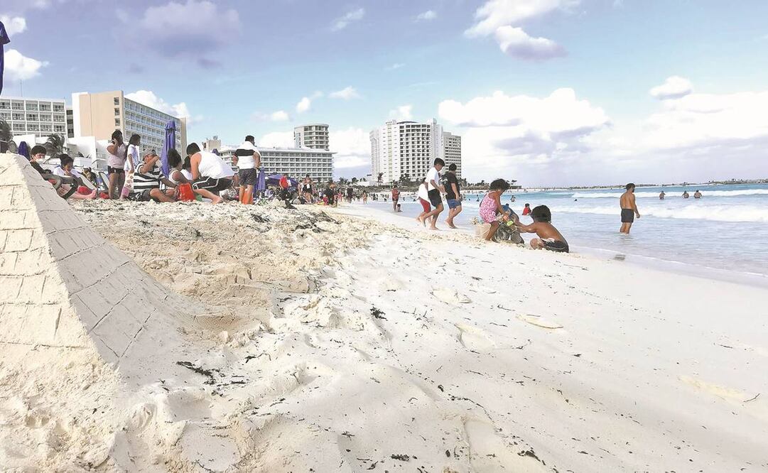 Empresas turísticas se manifestaron en contra de la Ley General de Bienes Nacionales. Foto: Adriana Varilas/ El Universal.
