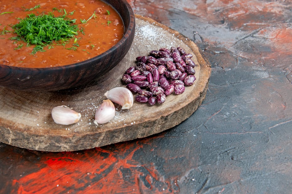 Sabor de rancho y tradición en esta receta de frijoles de Doña Angela. Foto: Freepik