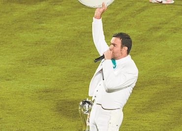 Pablo Montero se disculpa con el pueblo de México por cantar mal el Himno Nacional