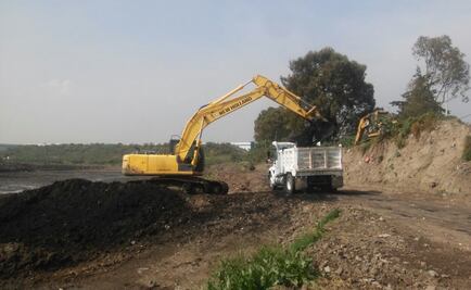 Realizan tareas de limpieza en presa de Cuautitlán Izcalli