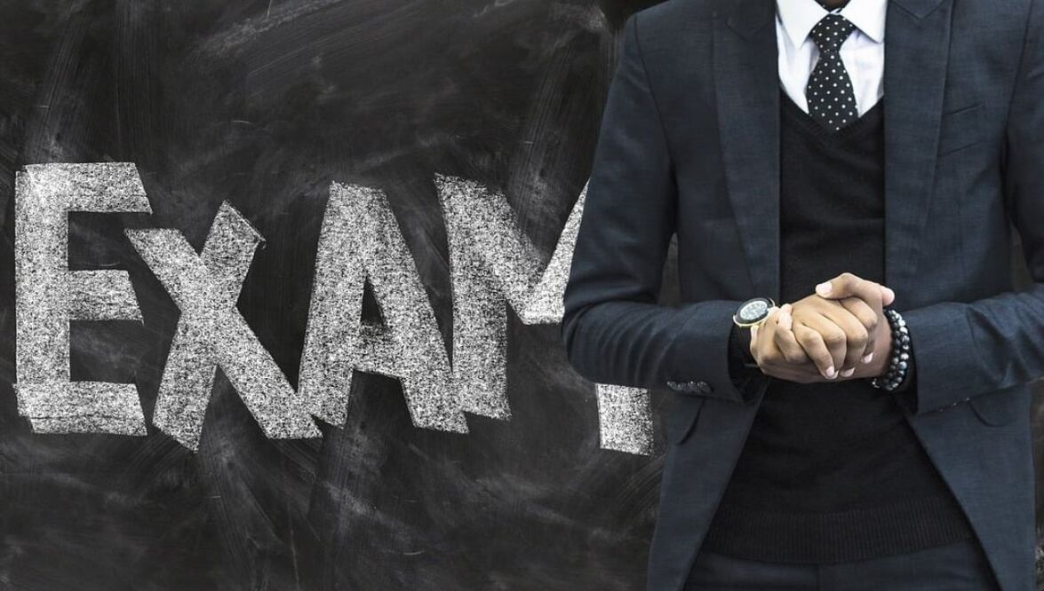 Examen. Fuente: Pixabay.