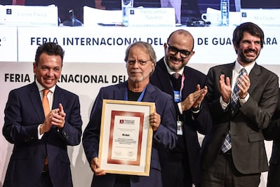 "Busco en la escritura a quien me escuche e intercambie su alma conmigo": Mia Couto