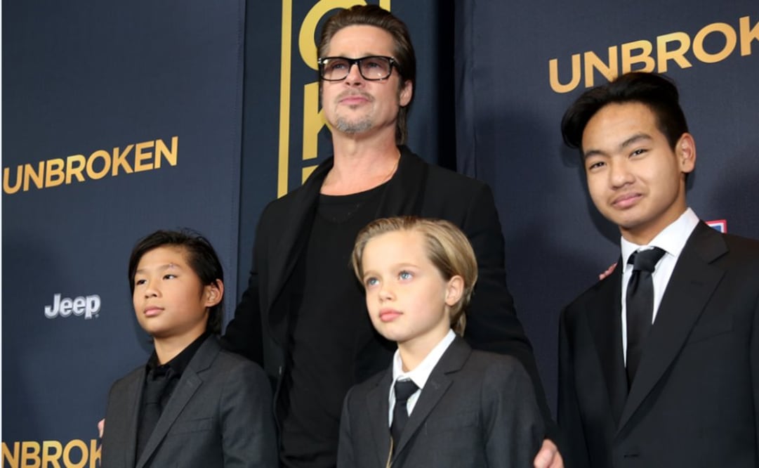 Desde hace años Shiloh (c) se viste como niño y pidió que la llamaran John  Foto: Archivo