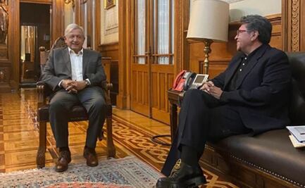 Monreal acusa “embestida frontal” de extremos políticos y económicos contra AMLO 