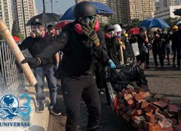 Policía de Hong Kong dispara gases y balas de goma a manifestantes; hay un herido