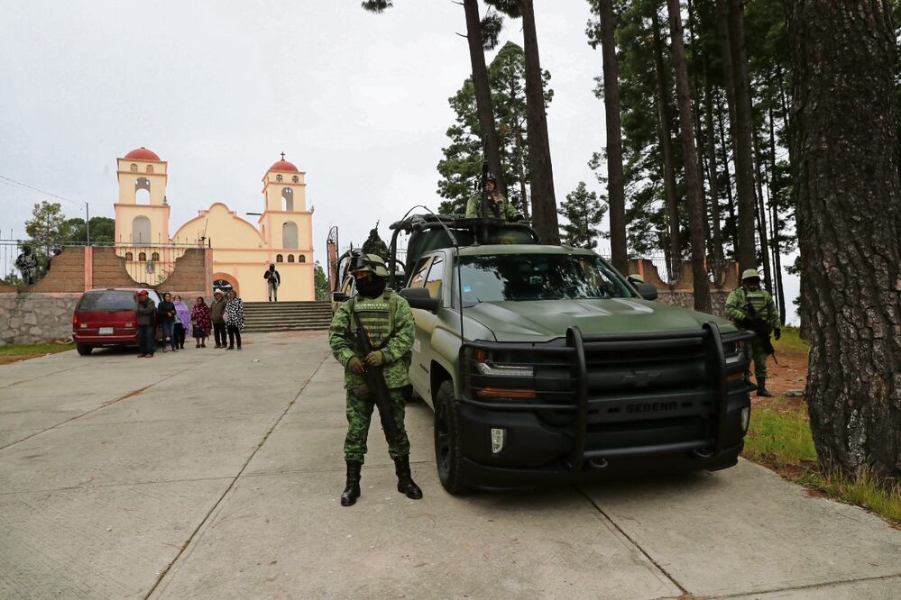 Comerciantes y pobladores ven probable que se repitan enfrentamientos como en Texcaltitlán, pues no hay forma de sobrevivir ante el amago del crimen organizado. Foto: Jorge Alvarado | El Universal