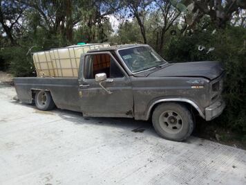 Incendian grúa y dañan patrulla en Tula