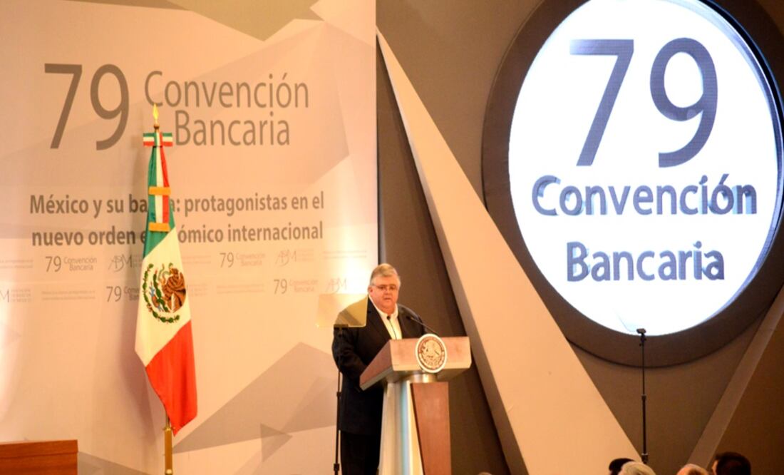 Banxico: pagos en dólares beneficiará a proveedores