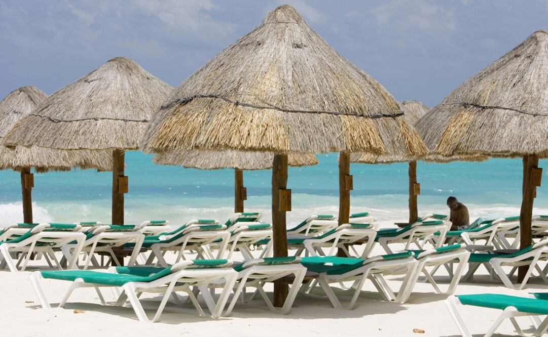 The Ministry of Tourism (SECTUR) declared that Cancún, Rivera Maya, Los Cabos, Puerto Vallarta, Riviera Nayarit, and Mexico City were exempt of restrictions - Photo: Gerardo García/REUTERS