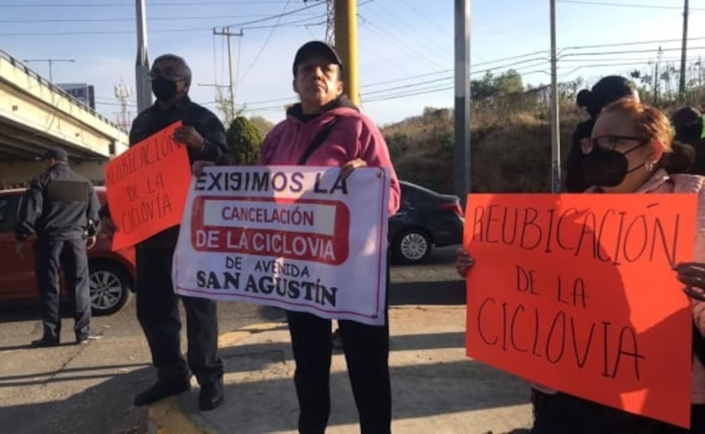 Vecinos de Naucalpan contra ciclovía bloquean calzada San Agustín y la vía Gustavo Baz