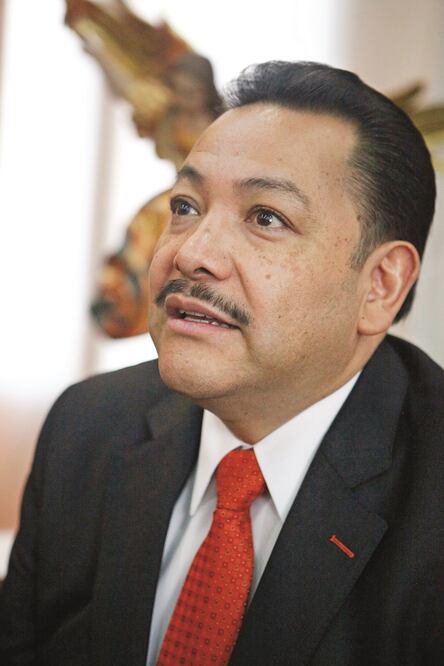 Inician jaloneos por alza en transporte