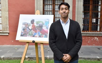 Entrega INM premio de concurso de fotografía sobre migración