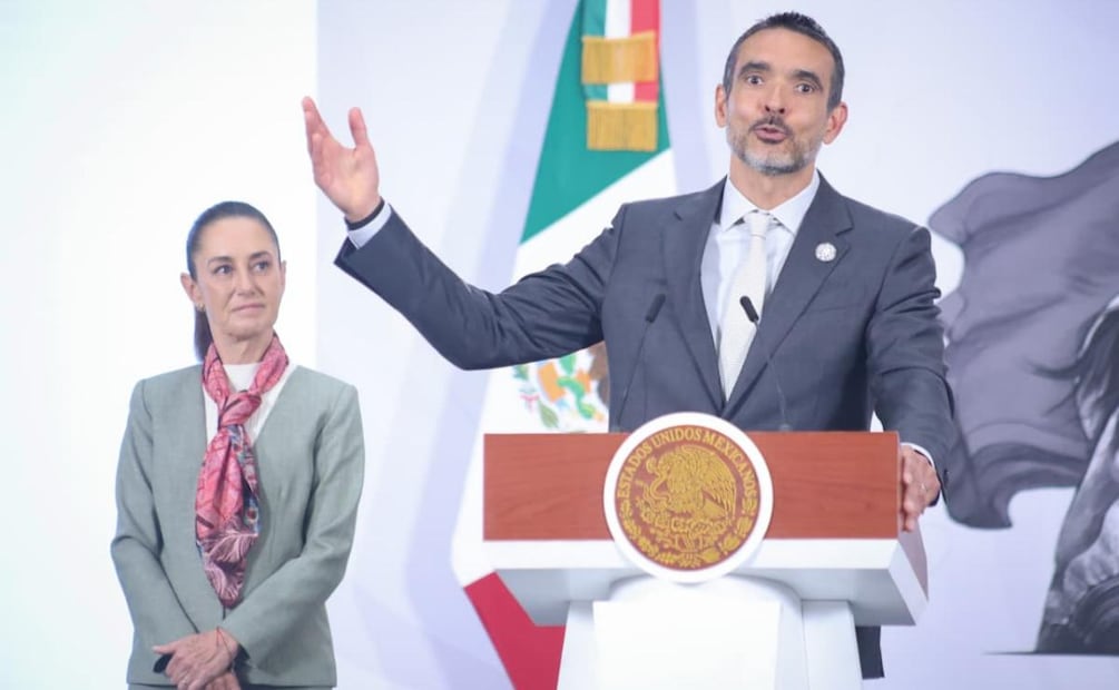 Daniel Cocenzo, líder de Grupo Modelo durante la conferencia de prensa de la presidenta Claudia Sheinbaum Paro (10/04/2026). Foto: Luis Camacho / EL UNIVERSAL