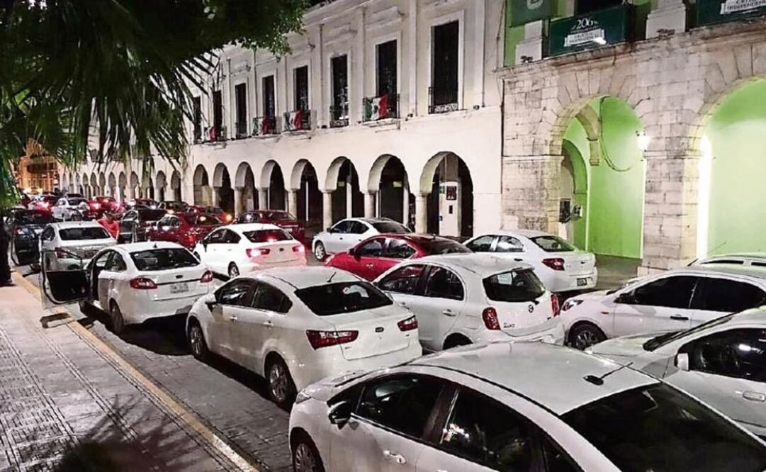 Dozens of Uber drivers report attacks by members of taxi driver unions (Photo: El Universal Archives)