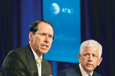 AT&T lleva a tribunal fusión con Warner