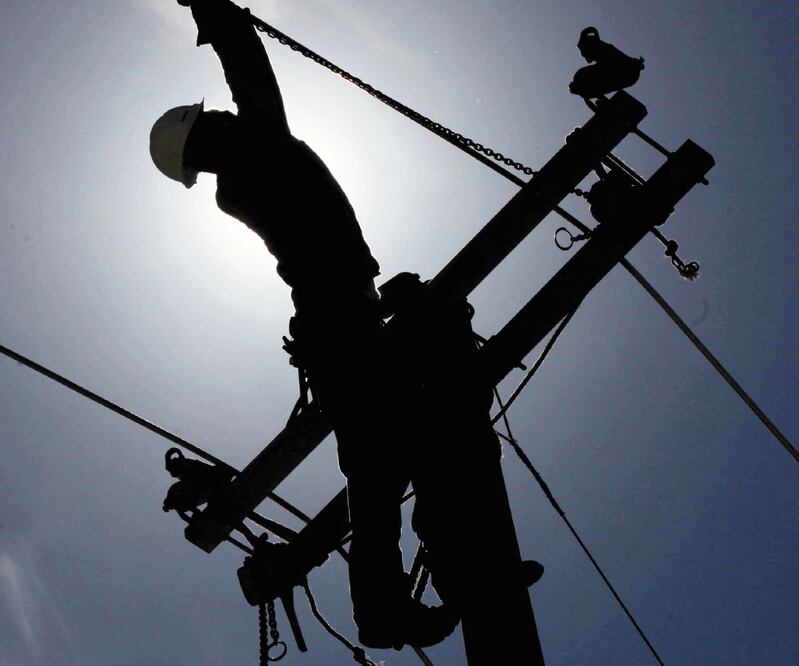 Morena dice que la CFE debe ser palanca de desarrollo. Foto: ARCHIVO EL UNIVERSAL