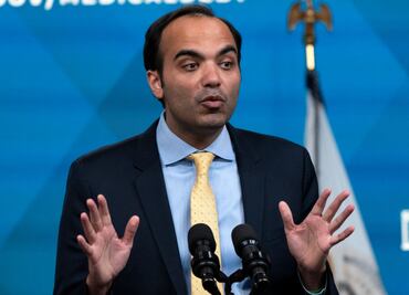 Trump despide a Rohit Chopra, director de oficina de protección al consumidor; sigue purga de la administración Biden