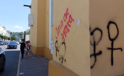 Iglesia de Tlaxcala ofrece evangelización tras pintas durante el 8M; no habrá acciones legales contra las manifestantes