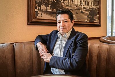 "Es tiempo de que lo obsceno pase a ser arte": Juan Solís, historiador del arte