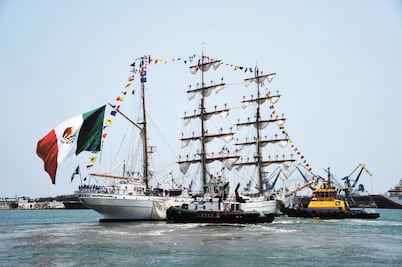 Se hace a la mar Buque Escuela Cuauhtémoc