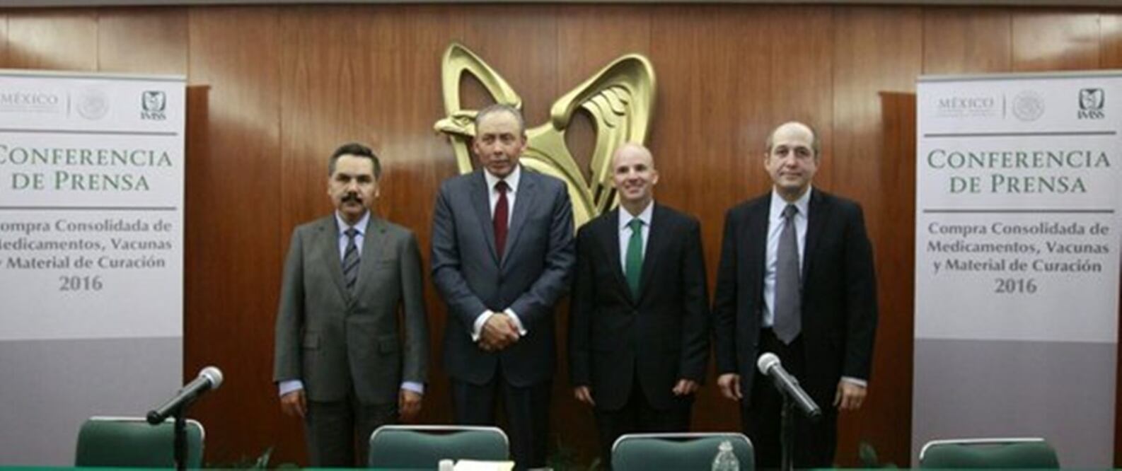 La compra consolidada que se realizó a finales de 2015 incluyó mil 760 claves de medicamentos y material de curación (Foto: @Tu_IMSS)