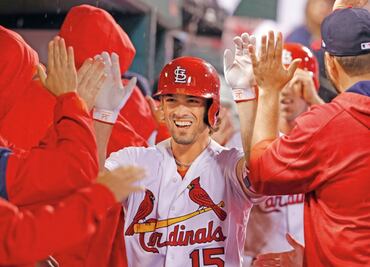 Sacuden a Cubs en el juego inaugural