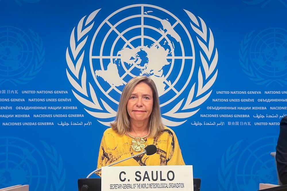 La secretaria general de la Organización Meteorológica Mundial (OMM), Celeste Saulo, en rueda de prensa para hablar del impacto de "El Niño". FOTO: ISABEL SACO. EFE