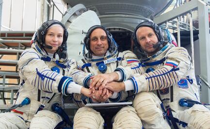 Actriz se somete al último examen antes de rodar la primera película en el espacio